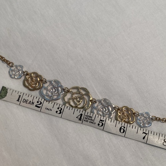 Camellia silver and gold necklace - Picture 11 of 15